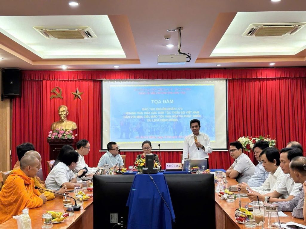 toa-dam-dao-tao-van-hoa-dan-toc-du-lich-cong-dong
